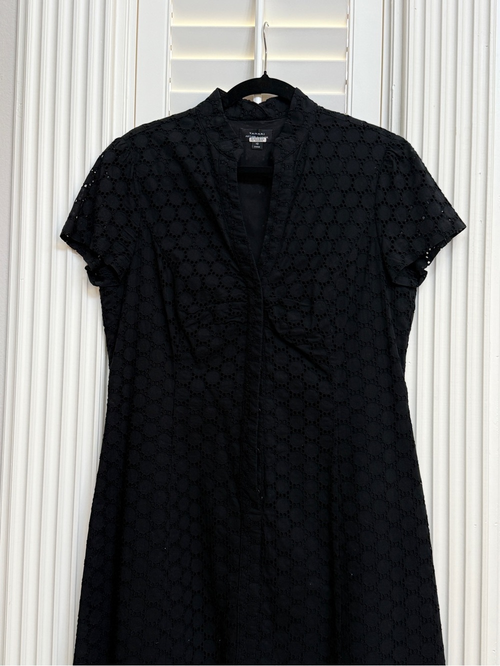 Tahari Black Short Sleeve Eyelet Lace Summer Dress